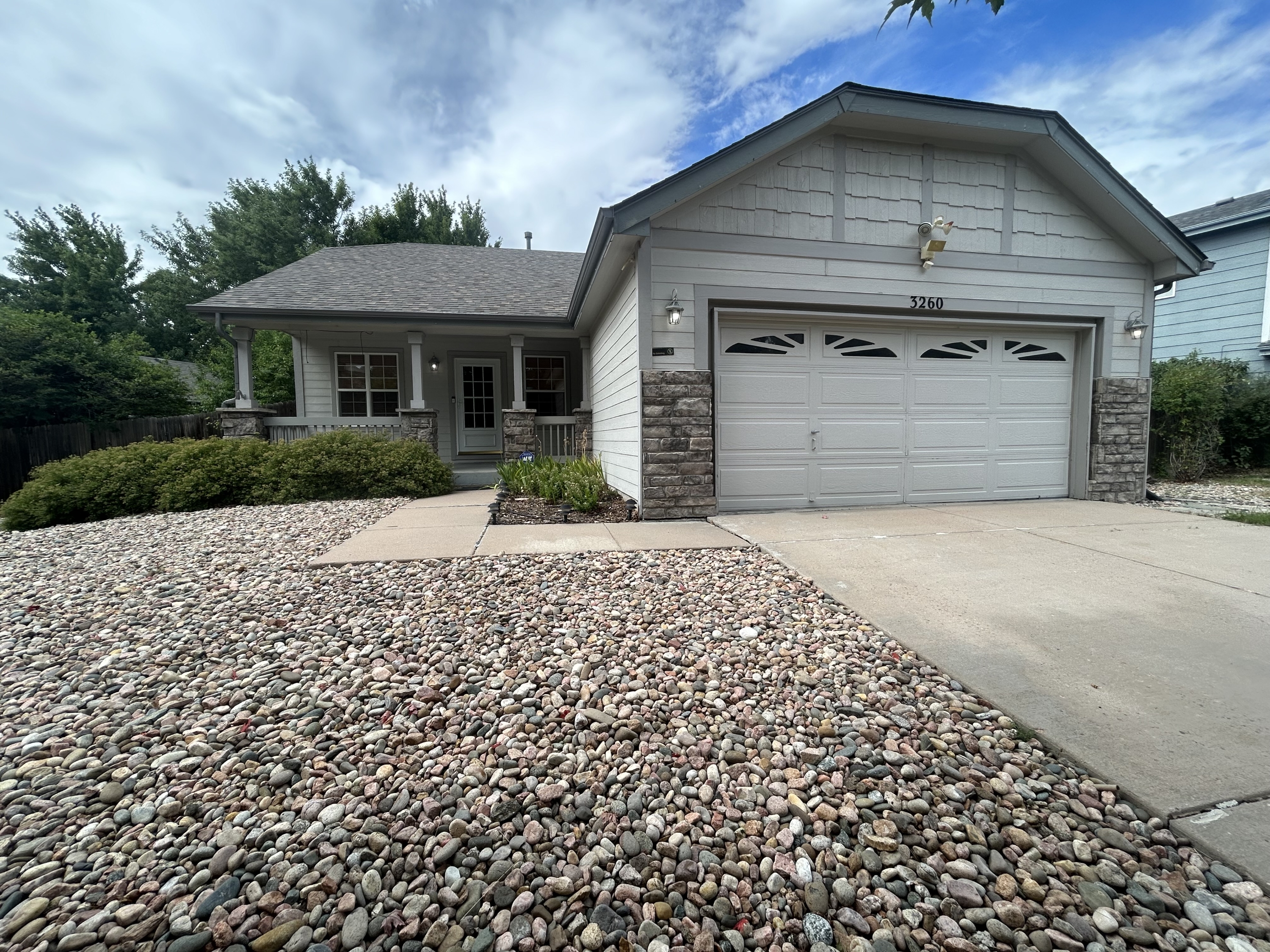 3260 Flying Horse Rd