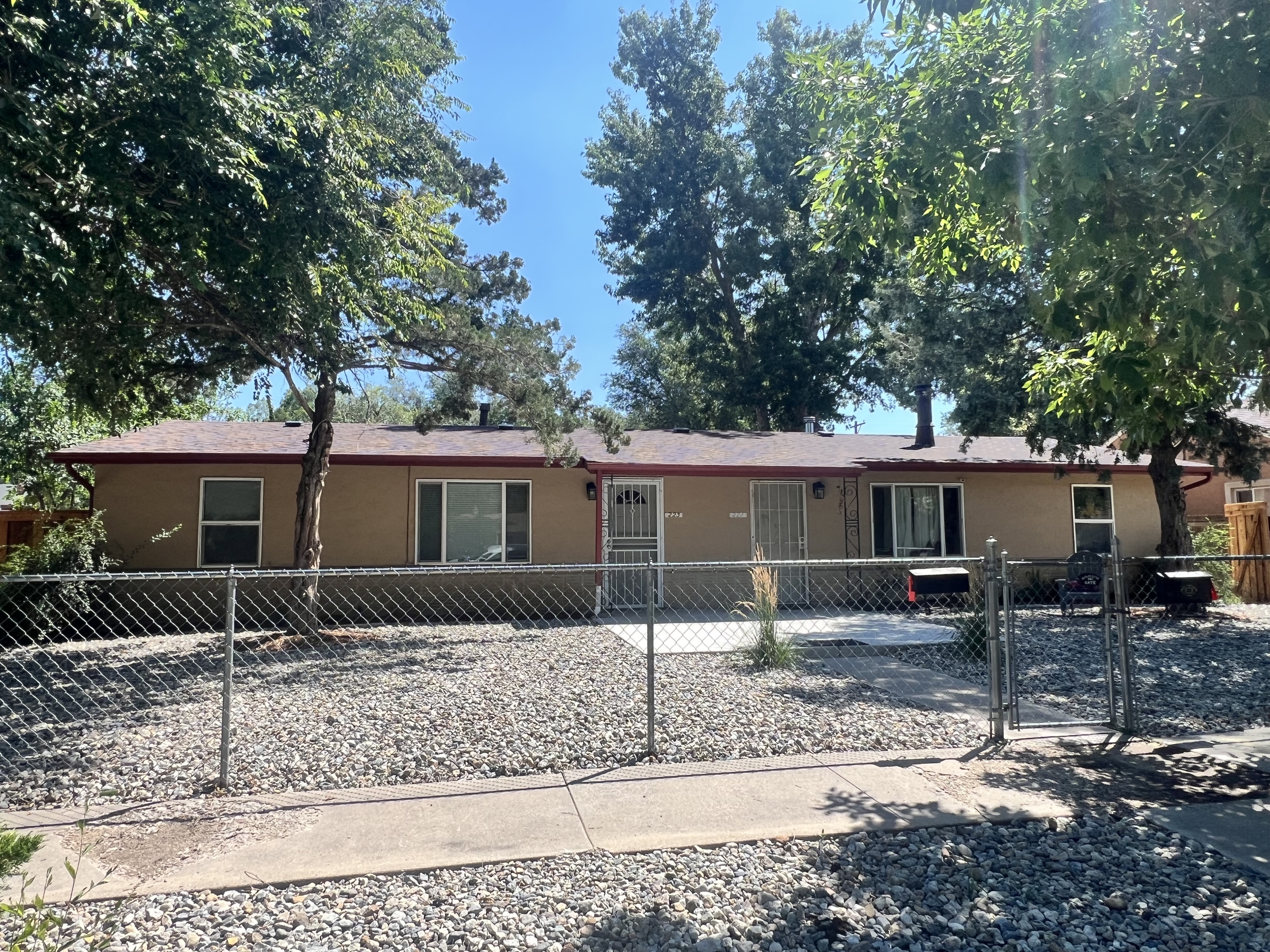 223 N Sheridan Ave - .