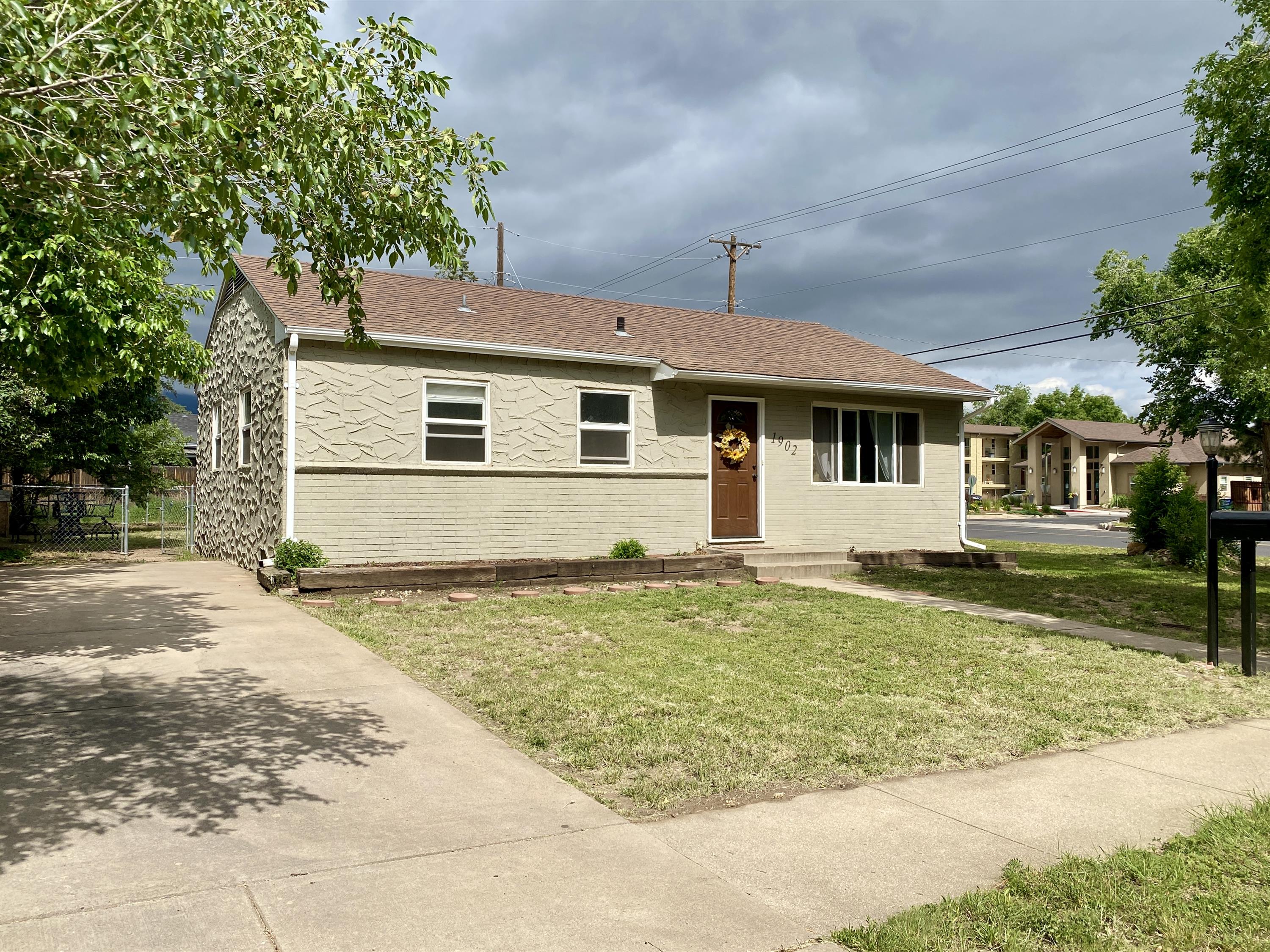 1902 S Franklin Ave