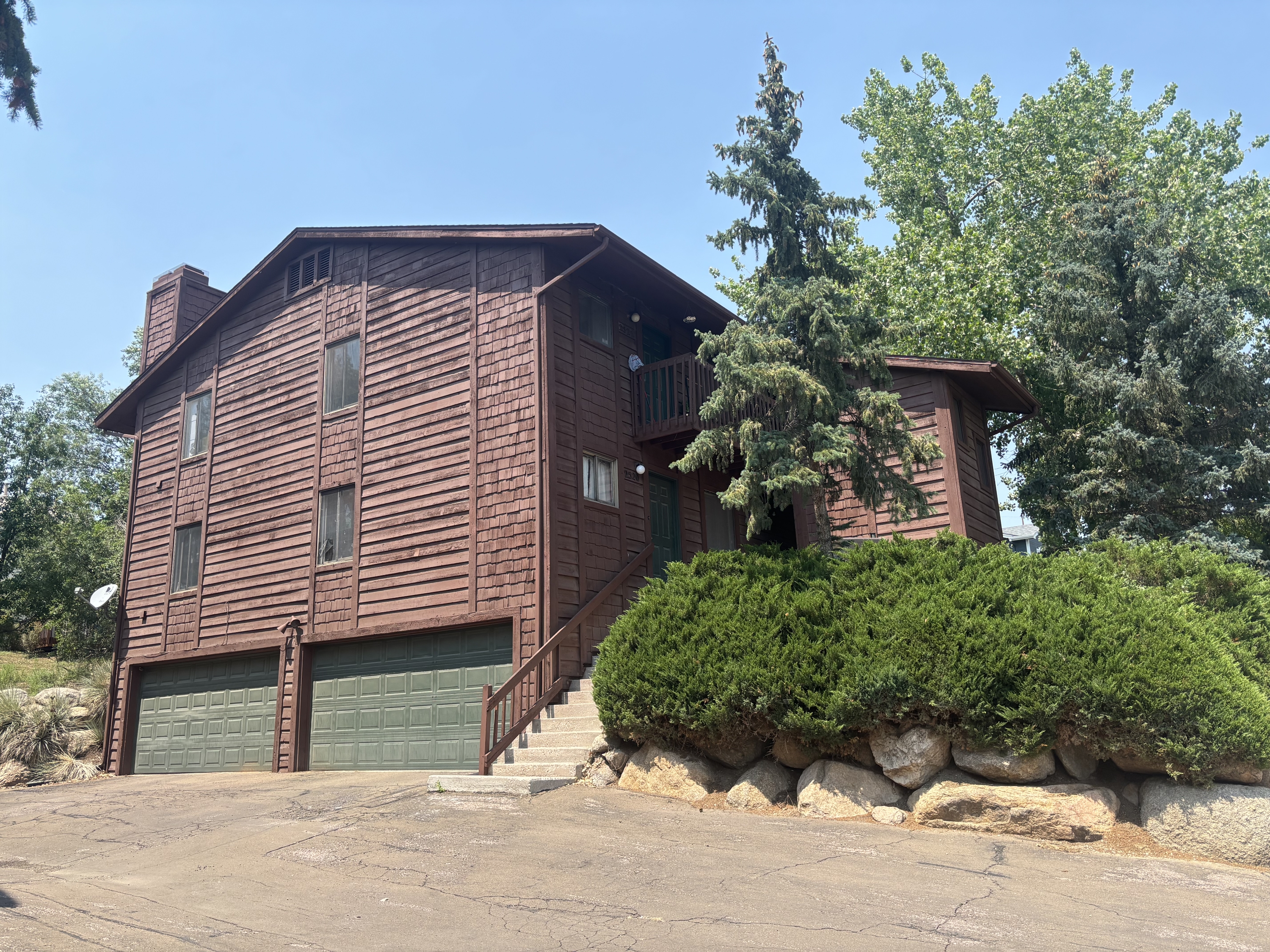 2526 Plumtree Grove - .